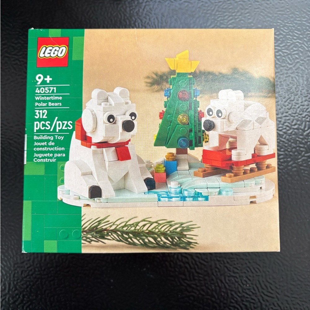 LEGO Wintertime Polar Bears set 40571